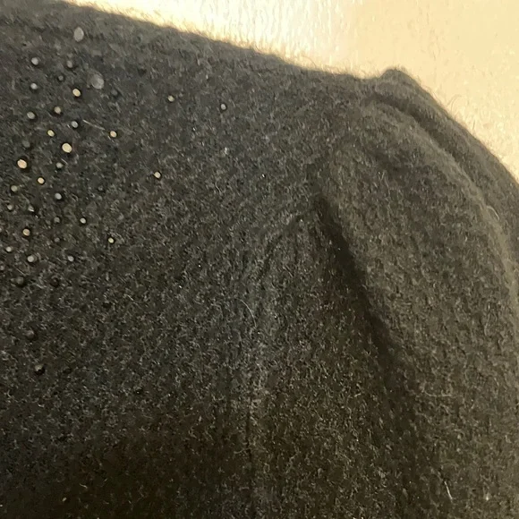 Molly Bracken Elegant Black and Cream Knit - Picture 8 of 11